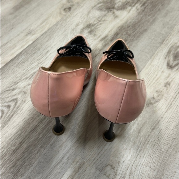 Manolo Blahnik Pink & Black Patent Leather Bow Pumps | Rare Grafa-Line Colorway - Picture 10 of 14